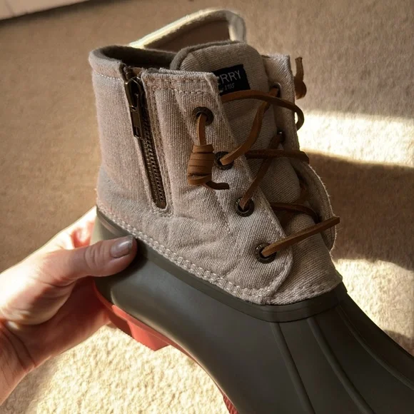 Sperry Waterproof Boots - Picture 5 of 5